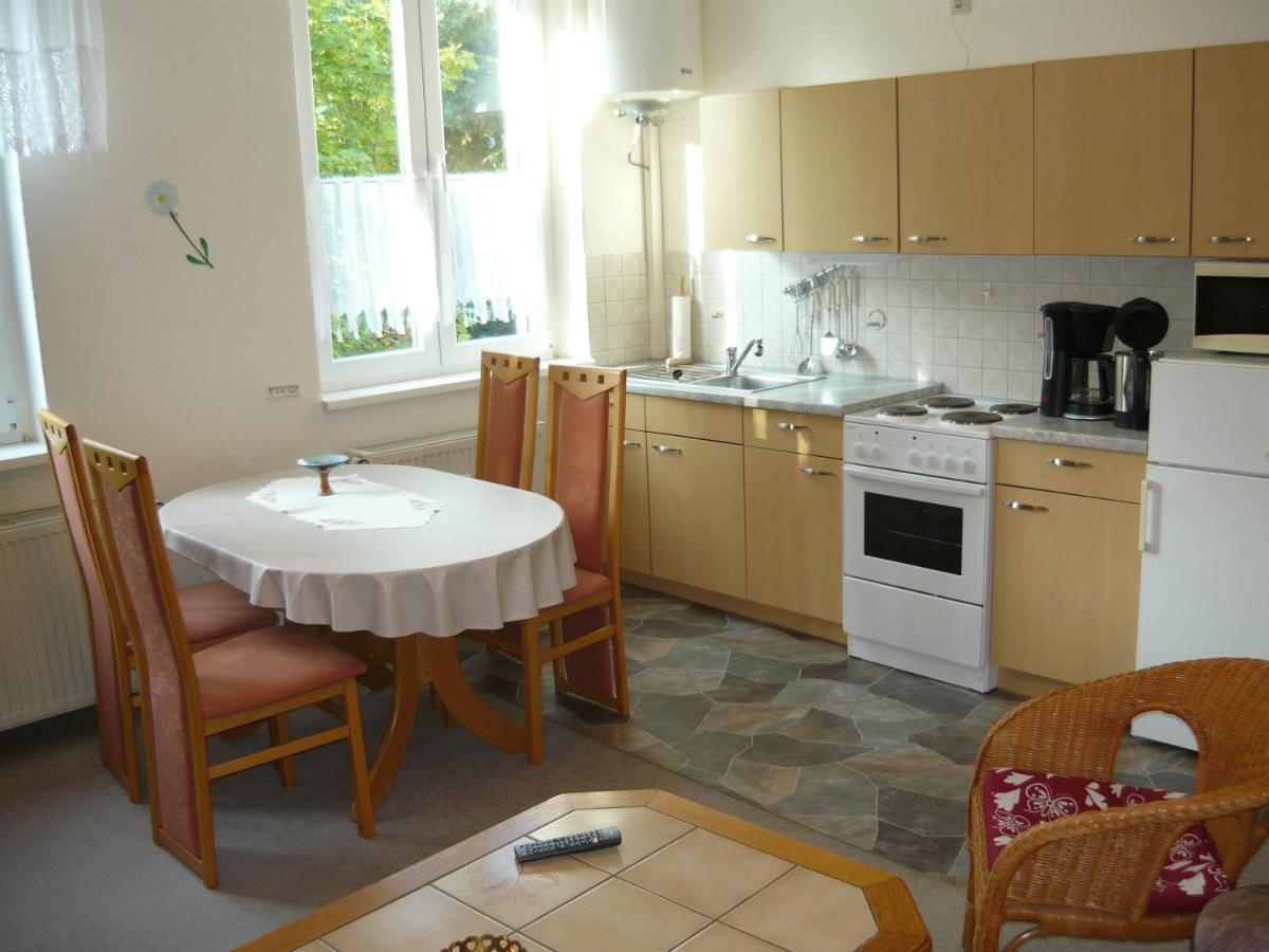 Schoene Wohnung Nossentiner Huette Екстер'єр фото